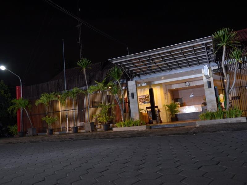 Oyo 743 Garden Guesthouse Maguwo Bagian luar foto